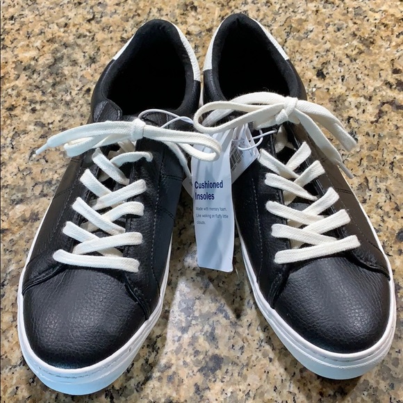 old navy womens tennis shoes